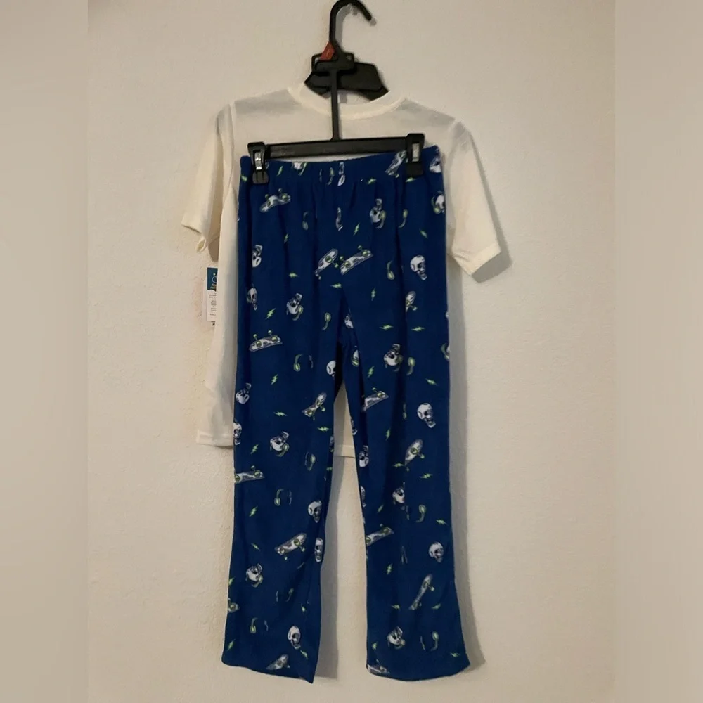 Wonder Nation White and Blue Kids Fleece Pajama Set size XS 4/5-NWT